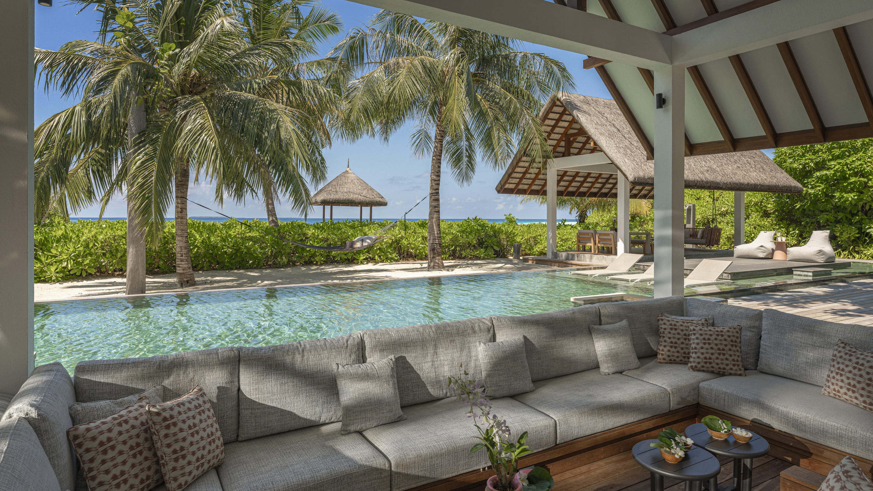 Four Seasons Resort Maldives at Landaa Giraavaru